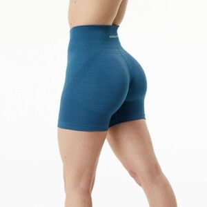 Alphalete Ozone Short - Atlantic Blue colour